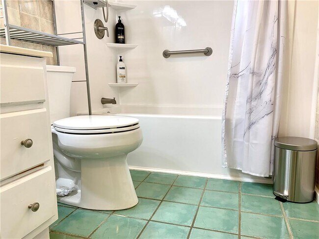 Building Photo - 35 Ashumet Rd