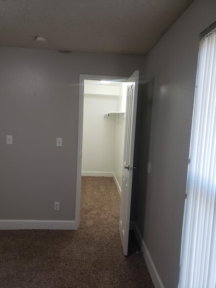 Building Photo - Aztec Villa Apartments