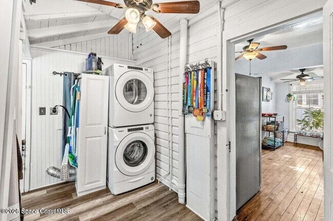 Building Photo - 1654 Highland Ave