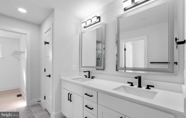 Building Photo - 4938 Rullman Rd