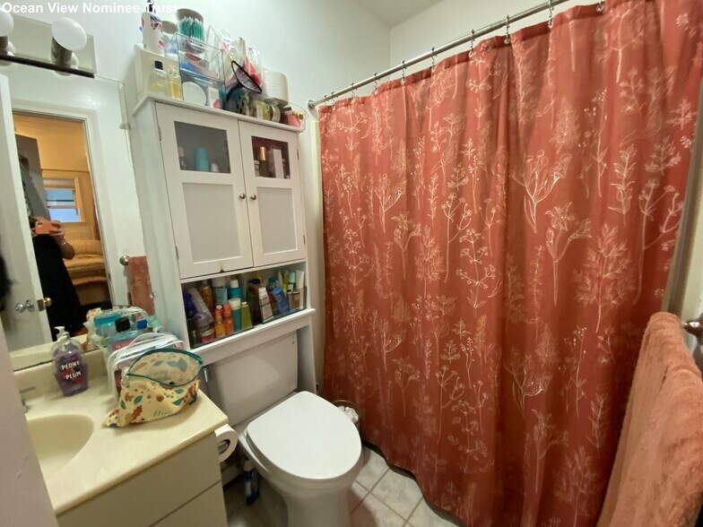 Building Photo - 240 Hanover St