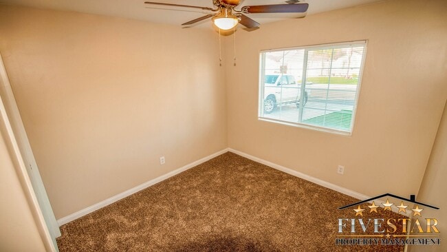 Building Photo - House for Rent in SouthWest Bakersfield