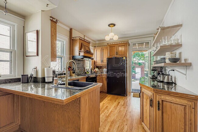 Building Photo - 58 S Emerson St
