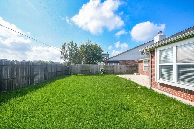 Building Photo - 6006 Lamb Creek