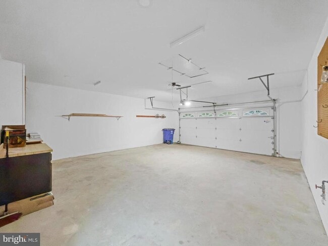 Building Photo - 10034 Chatelaine Cir