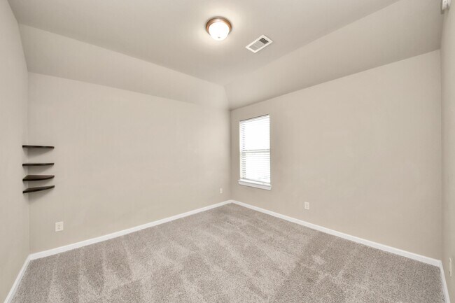 Building Photo - 584 Santa Rosa Hls Dr