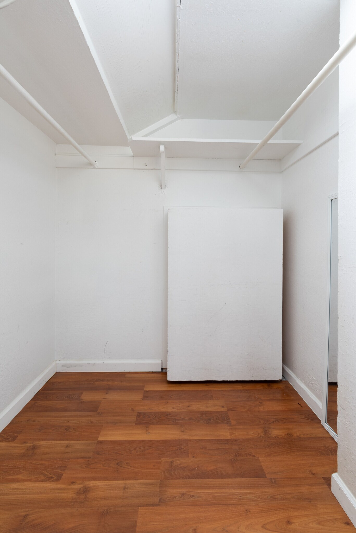 Building Photo - 4041 Park Center Ln