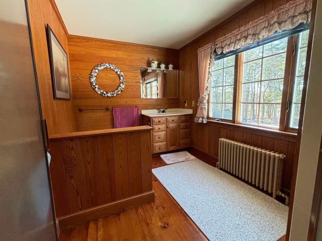 Building Photo - 104 Woodland