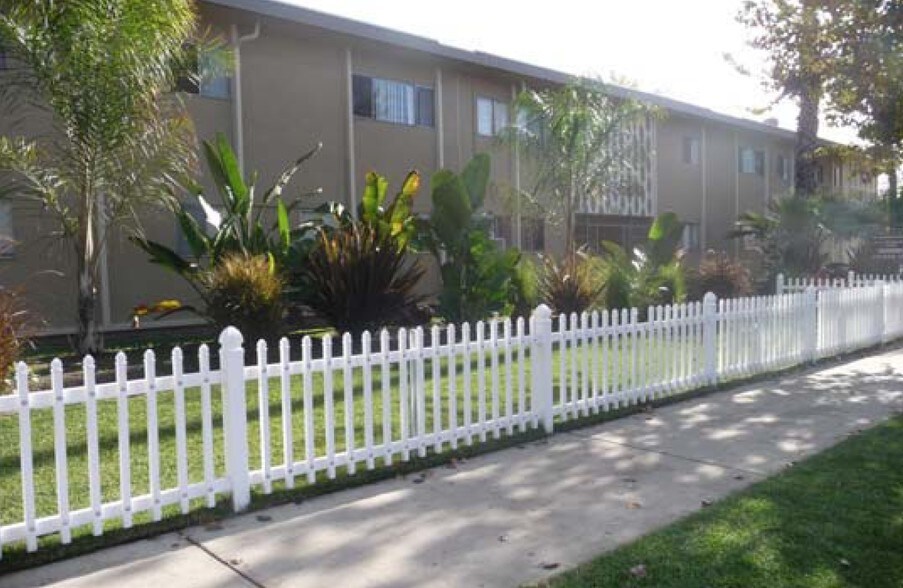 Primary Photo - The Cloister Apartments