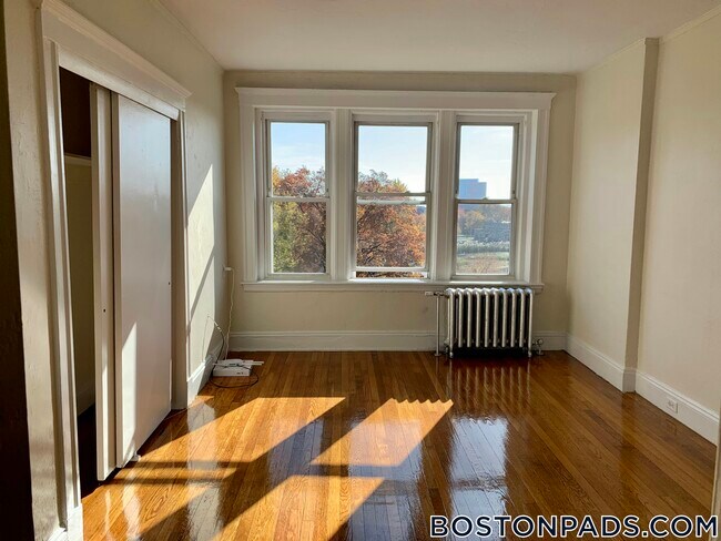 Building Photo - 1171 Boylston St