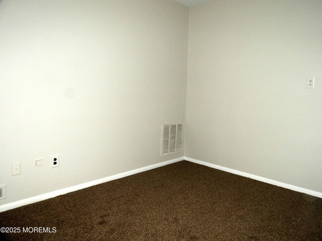 Building Photo - 330 Barcelona Dr