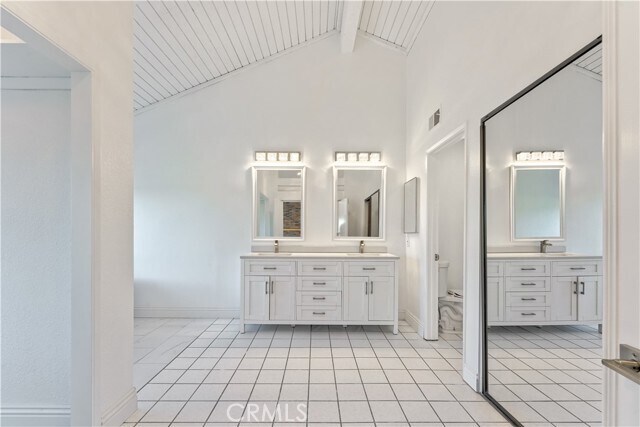 Building Photo - 25572 La Mirada St