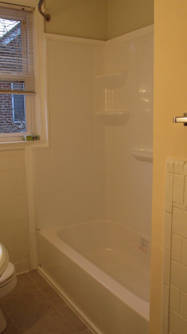 Building Photo - Beautiful Three Bedroom Home in Hamilton