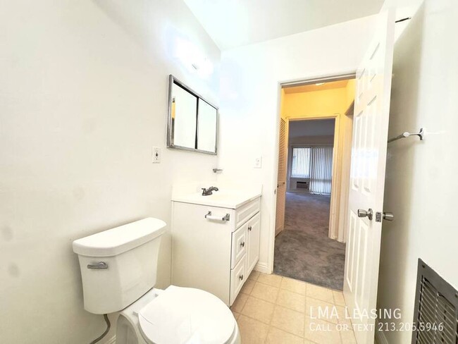 Building Photo - Charming 1-Bedroom Apartment in Prime Beve...