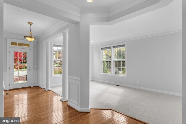 Building Photo - 22855 Oakgrove Rd