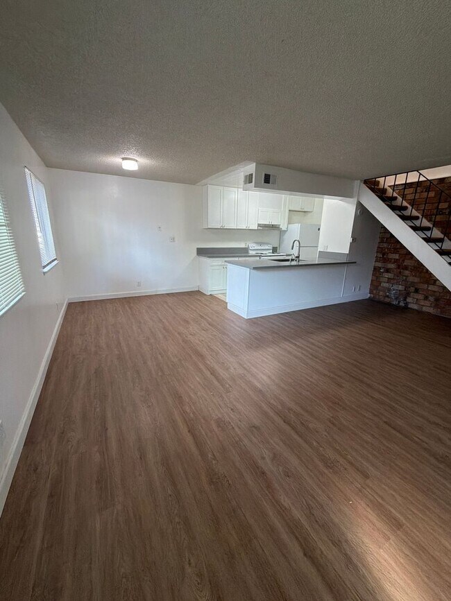 Building Photo - 2-Story Condo With Lots of Character!