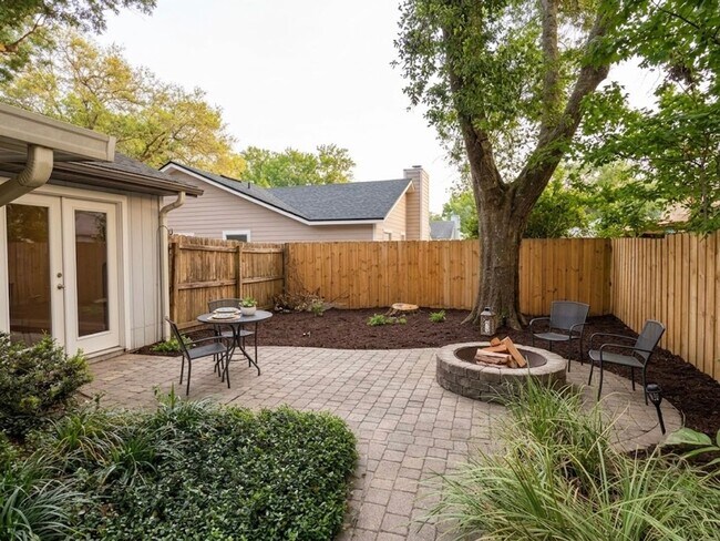 Building Photo - 4 Bed 2 Bath In Sable Chase