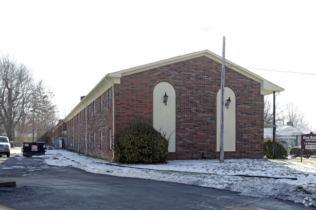 Building Photo - Glen Hollow Apartments