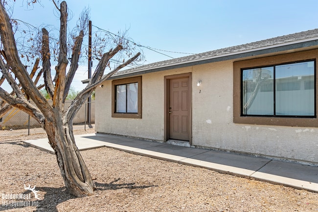 Building Photo - Remodeled 4Bdm 2Ba Downtown Duplex in Phoenix