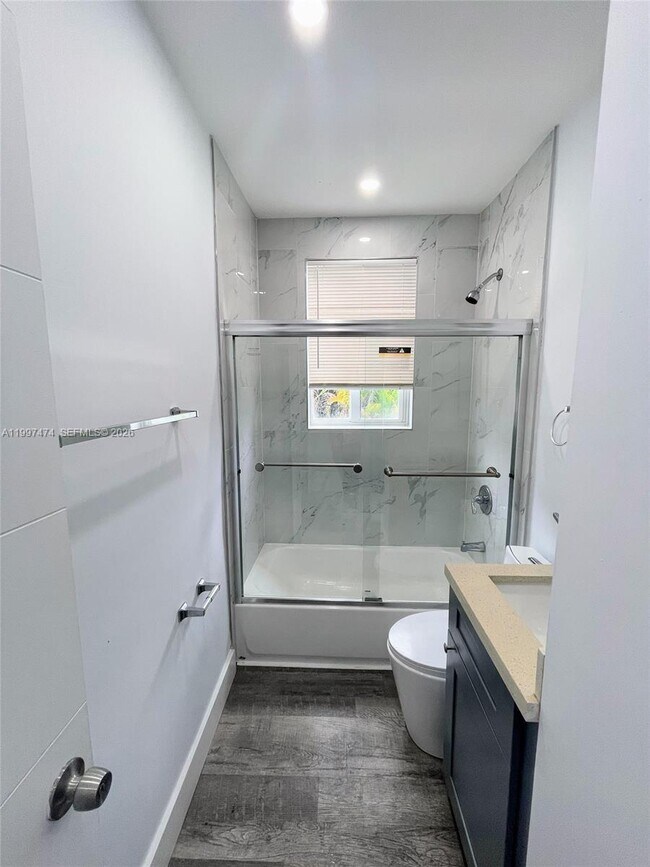 Building Photo - 1036 SW 5th St