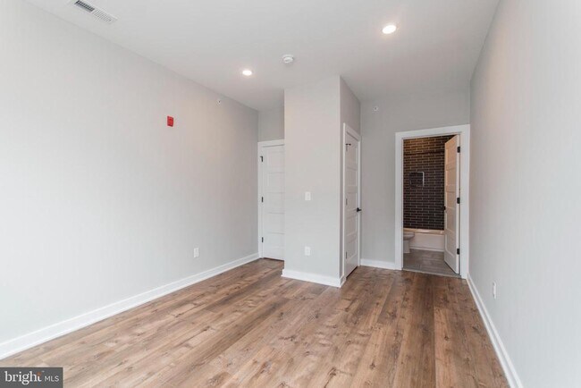 Building Photo - 437 N 35th St