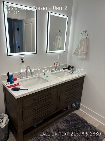 Building Photo - 256 N 32nd St