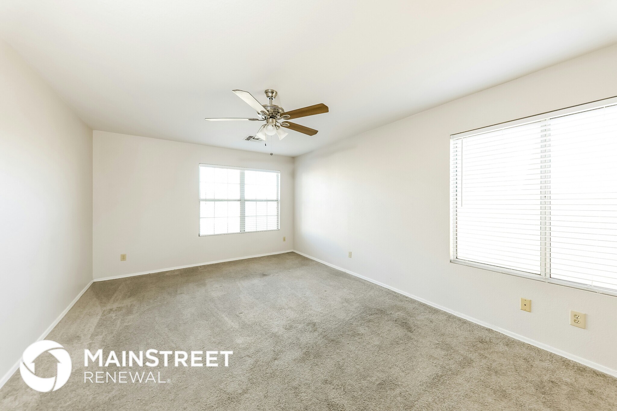 Building Photo - 18437 N 8th Pl