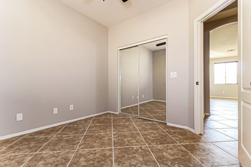 Building Photo - 7313 W Ellis St