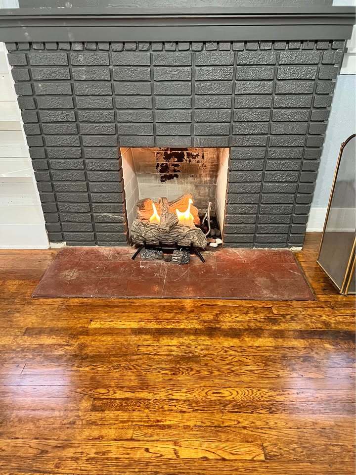 Gas Fireplace - 1407 Hayes St