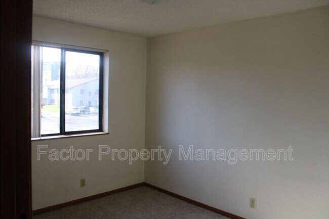 Building Photo - 1516 Warren St