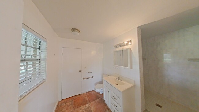 Building Photo - 3/2 in Casselberry with Awesome Lot and La...