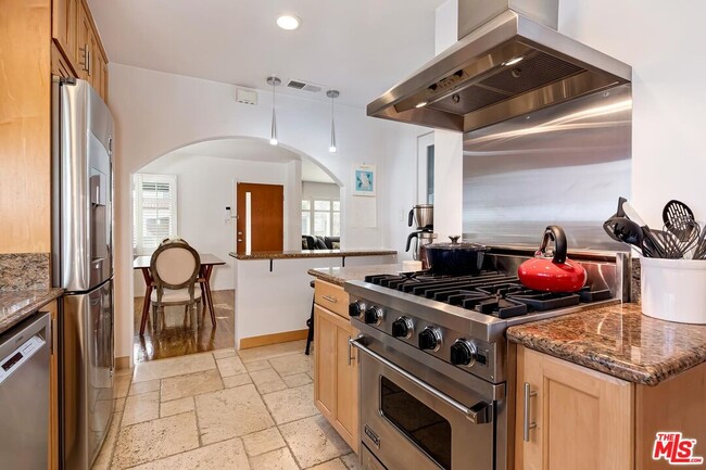 Building Photo - 7820 Agnew Ave