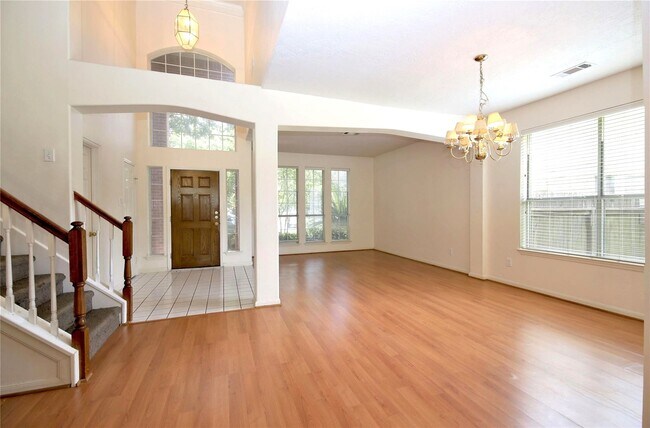 Building Photo - 4602 Rainbow Valley Ct