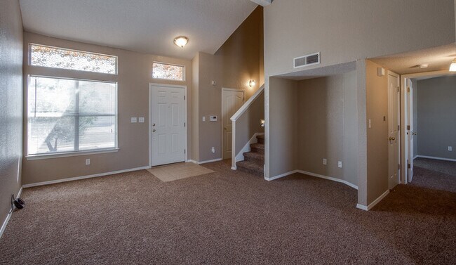 Building Photo - Home For Rent