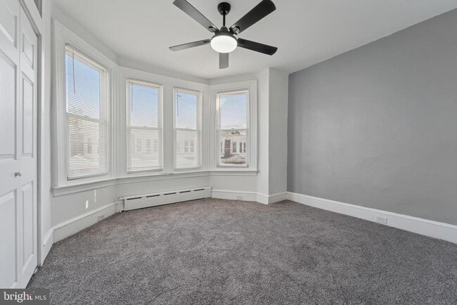 Building Photo - 127 W Albanus St