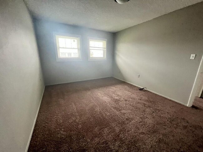 Building Photo - Spacious 3 Bed/2 Bath Condo on Las Palmas ...