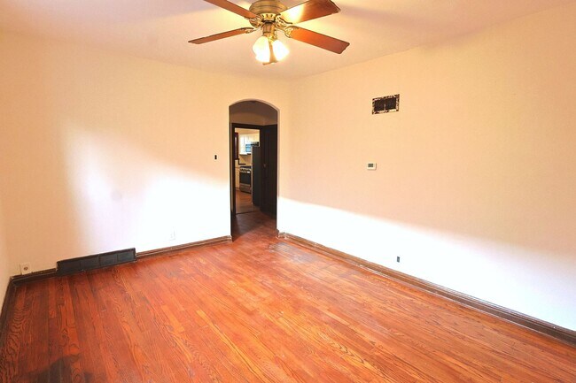 Building Photo - 3754 Dunnica Ave