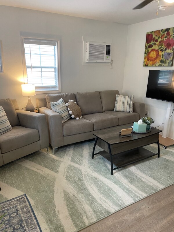 Building Photo - 210 H Pickens Rd