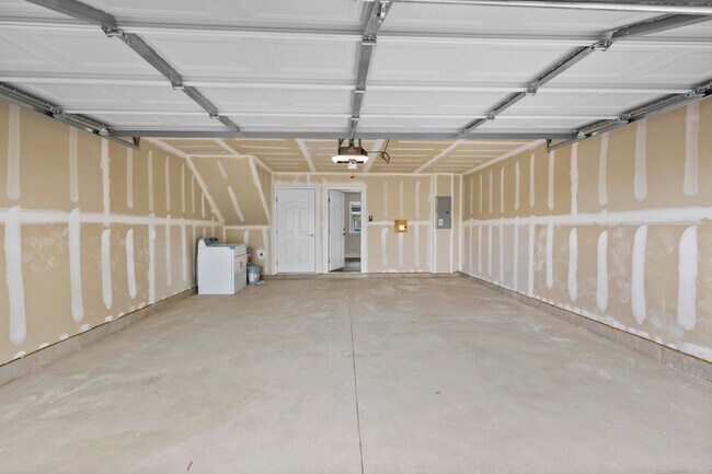 Building Photo - 4849 Lismore Ln