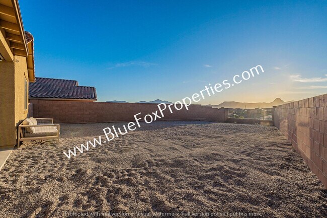 Building Photo - 8683 N Calle La Canoa