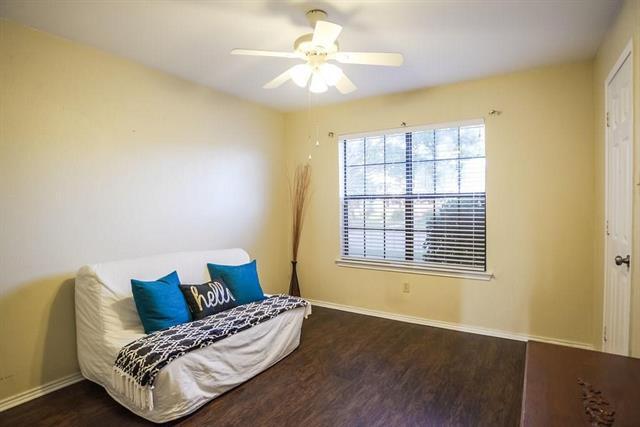 Building Photo - 449 Phillips Dr