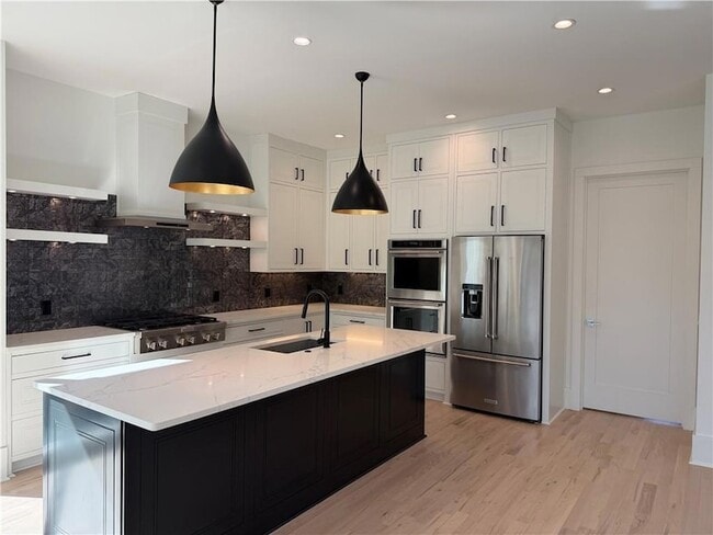 Building Photo - 2385 Nesbitt Dr NE