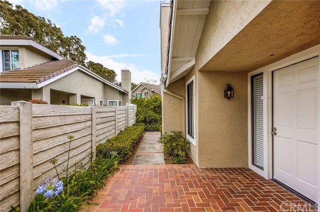Building Photo - 12 Foxglen