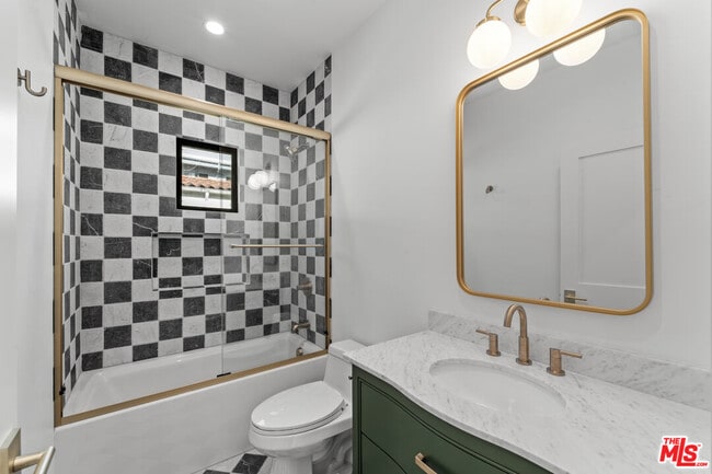 Building Photo - 162 N Almont Dr