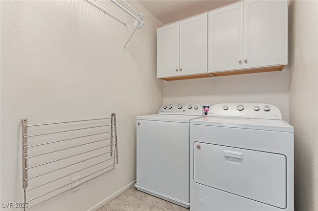 Building Photo - 386 Ambitious St