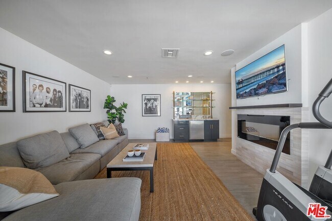 Building Photo - 26508 Latigo Shore Dr