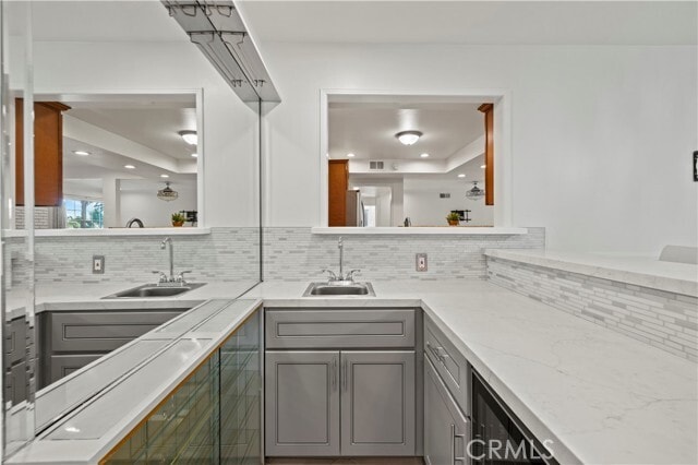 Building Photo - 10685 Ledeen Dr