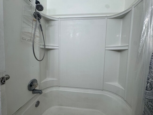 Building Photo - This Charming 3BR Single Family Home!