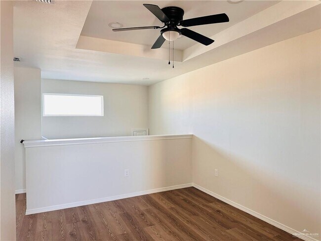 Building Photo - 25 S Kerala Ave