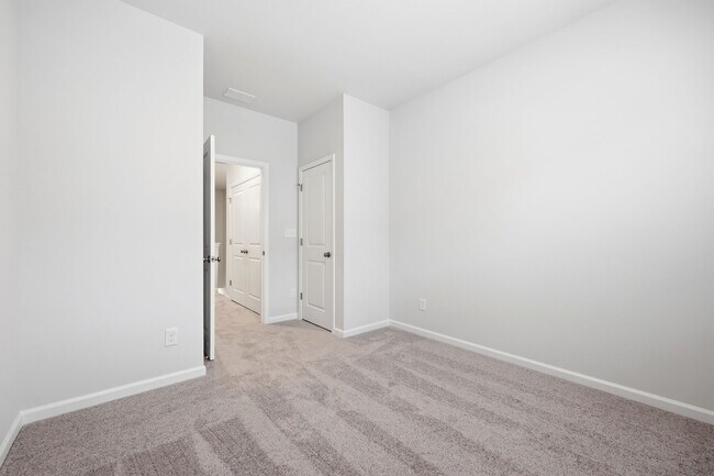 Building Photo - Silver Fir Ln - Garner